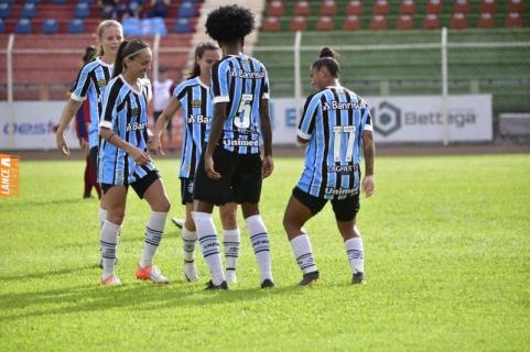 TEC/Ouro Verde sofre goleada de 10 a 0 para Grmio na estreia do Brasileiro Feminino B