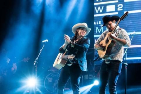 Mayck e Lyan se apresentam na Festa do Trabalhador em Toledo