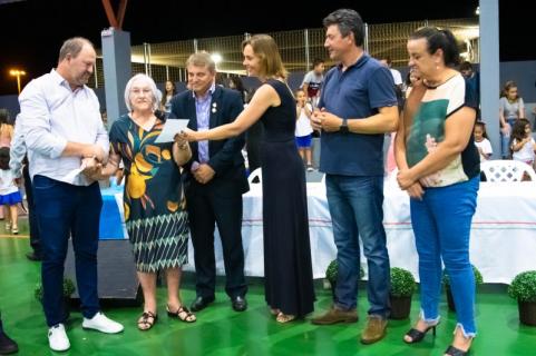 Comunidade celebra inaugurao do novo prdio da Alberto Santos Dumont