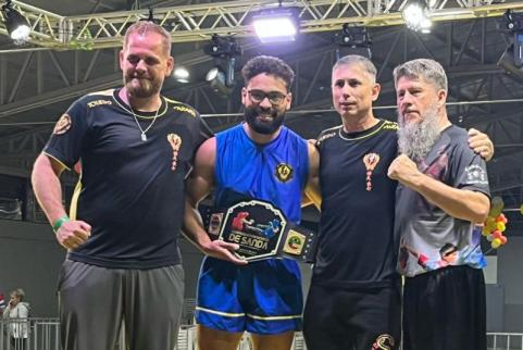 ACADEMIA FÊNIX DE KUNG FU SANDA - Dick Farney conquistou cinturão