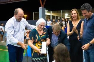 Comunidade celebra inaugurao do novo prdio da Alberto Santos Dumont