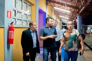 Comunidade celebra inaugurao do novo prdio da Alberto Santos Dumont