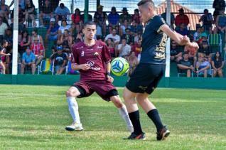 Confira especial fotogrfico da partida Auto Eltrica Romero / Pancera FC 4  x 0 Desportivo Santa Clara / Avitol Telas pela Taa Cidade / Panorama de Suo