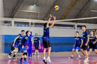 Andr Van de Sand  o tcnico da Seleo Paranaense Sub 18