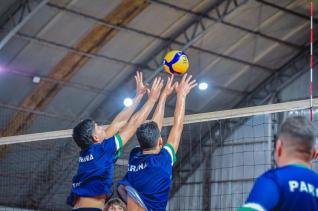 Andr Van de Sand  o tcnico da Seleo Paranaense Sub 18