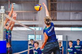 Andr Van de Sand  o tcnico da Seleo Paranaense Sub 18