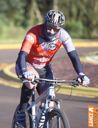 8 Horas de Ciclismo no Parque do Povo