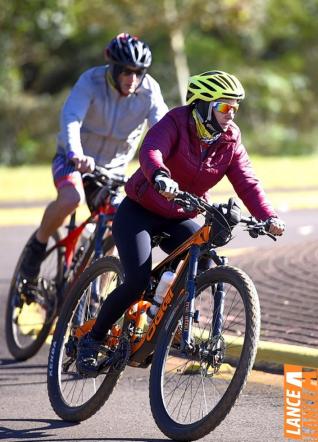 8 Horas de Ciclismo no Parque do Povo