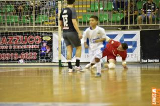 Falco, o Rei do Futsal, promoveu jogo festivo no Alcides Pan