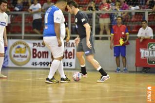 Falco, o Rei do Futsal, promoveu jogo festivo no Alcides Pan