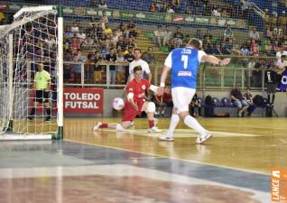 Falco, o Rei do Futsal, promoveu jogo festivo no Alcides Pan