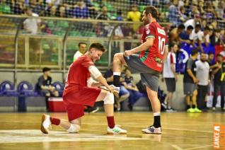 Falco, o Rei do Futsal, promoveu jogo festivo no Alcides Pan