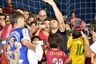 Falco, o Rei do Futsal, promoveu jogo festivo no Alcides Pan