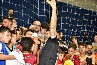 Falco, o Rei do Futsal, promoveu jogo festivo no Alcides Pan