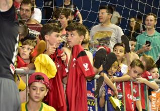 Falco, o Rei do Futsal, promoveu jogo festivo no Alcides Pan