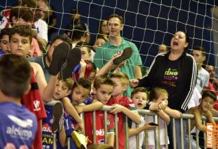 Falco, o Rei do Futsal, promoveu jogo festivo no Alcides Pan