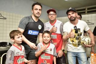 Falco, o Rei do Futsal, promoveu jogo festivo no Alcides Pan