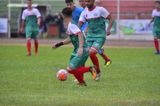 Toledo vence e lidera futebol de campo nos JAPS