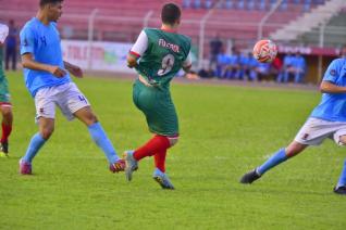 Toledo vence e lidera futebol de campo nos JAPS